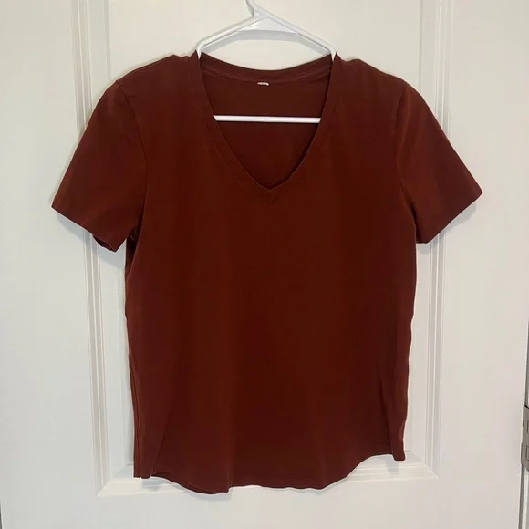 Lululemon Love V-Neck T-Shirt | Size 4 - Picture 2 of 5